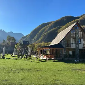 Pensión Petriti, Theth