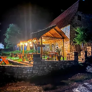 Kujtimi Guest house